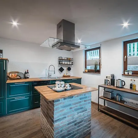 Summer House Eifel Comfortable בית נופש מונשאו